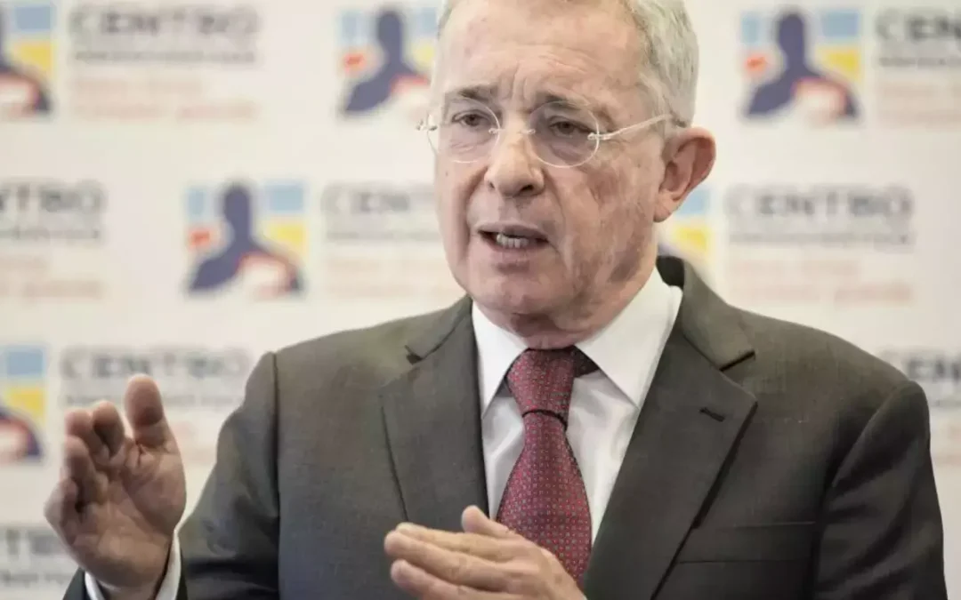 Centro Democrático: Uribe sigue activo en la política a pesar de sus desafíos judiciales